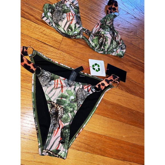 SOUTHBEACH animal & jungle print bikini set - Picture 1 of 12